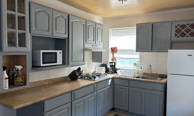 Delair Apartamento | 2 bedroom/ Tacony Bridge