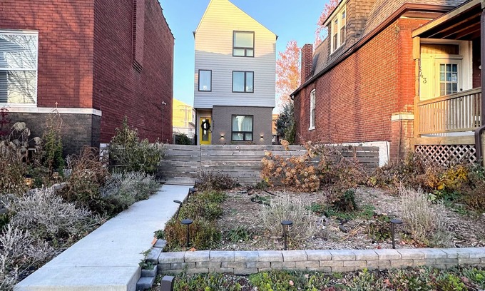 Central West End Apartamento | 2 Bedroom Tower Grove Apartment