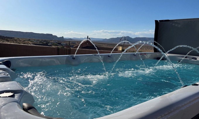 Greenehaven Casa | 2 Bedroom Town Home with Unobstructed Views of Lake Powell in Dark Sky Community