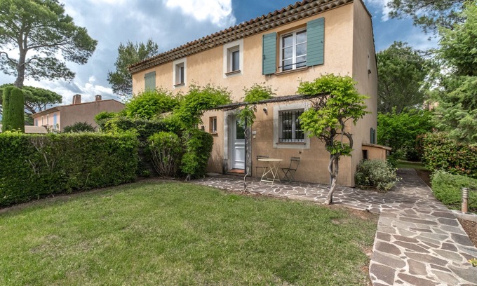 La Motte Casa | 2 BEDROOM TOWNHOUSE WITH GARDEN (N°435)