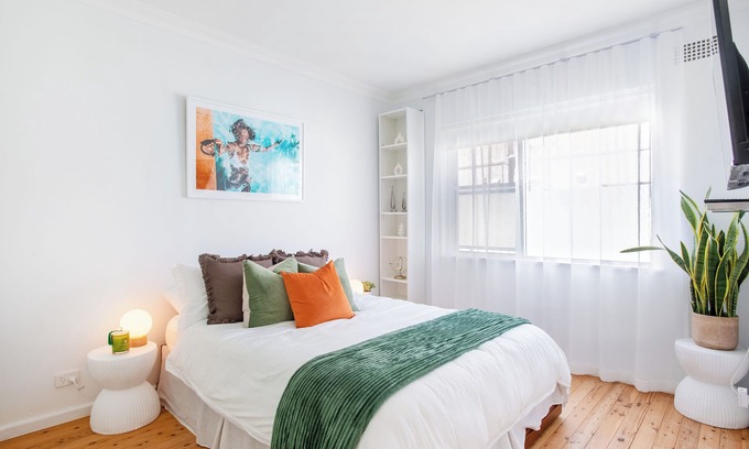 Cronulla Apartamento | 2 bedroom unit 300 meters from the beach w/free Parking Foxtel,Netflix/Wifi.