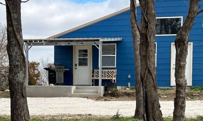 Humansville Casa | 2-bedroom vacation home just 8 minutes from Stockton Lake