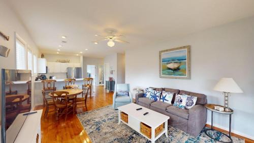 Litchfield by the Sea Casa | 2 Bedroom Villa in Gated Litchfield by the Sea