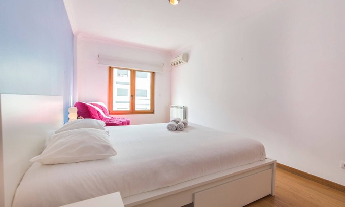 Falca Apartamento | 2 Bedroom W/ Garage Family Wonder