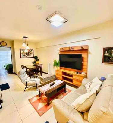 Taguig Apartamento | 2-bedroom with Balcony in a Resort Setting - H Ivory