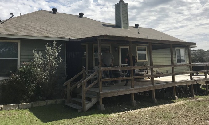 Austin Casa | 2 Bedrooms, 1 Bath, extra space