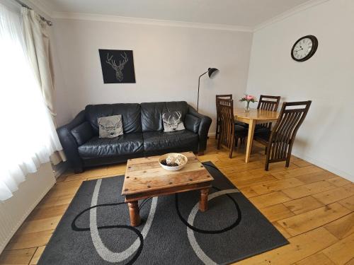 Stanwell Apartamento | 2 Bedrooms - 3 Beds - Free Parking - 168