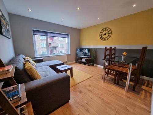 Stanwell Apartamento | 2 Bedrooms - 4 beds plus SofaBed 144