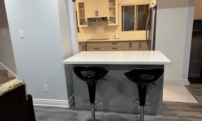 Brampton West Casa | 2 Bedrooms with Private Washrooms and Parking in Brampton 25 mins from YYZ