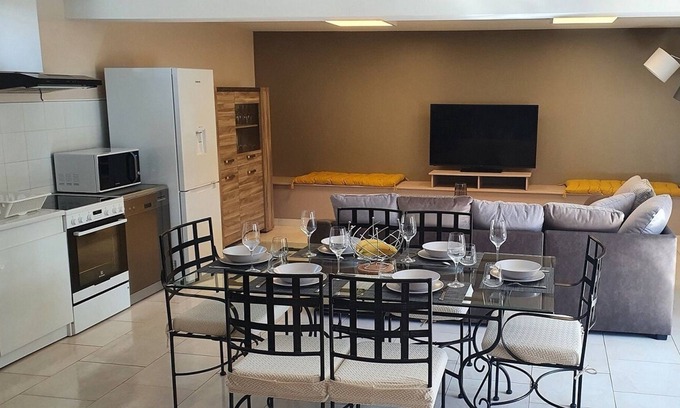 Ouzouer-le-Marche Casa | 2-BizyFamily - Entire house of 120 m2 (6 people)