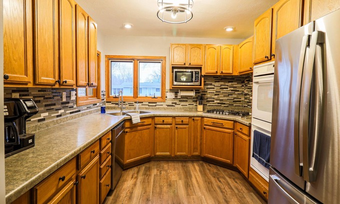 Lake City Casa | 2 Blocks from the Lake! Over 3,000 sq ft, Dog Friendly, Fire Pit & Lawn Games!