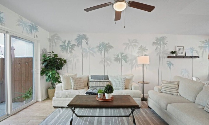 Jacksonville Beach Casa | 2 Blocks to Ocean: Retreat at Jax Beach Bungalow