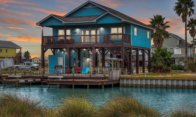 Rockport Casa | 2 Boat Slips, Huge Deck, Waterfront and Pet Friendly!
