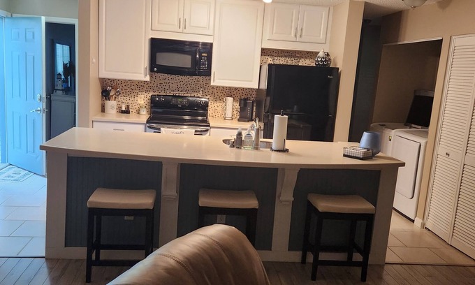 Little River Condominio | 2 Br 2 Ba Condo close to Cherry Grove Beach 2 quiet patios 20 minutes to Myrtle