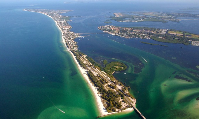 Bradenton Beach Casa | Acaba de ser renovado 2 dormitorios, 2 baños completos en Anna Maria Island pasos a la playa