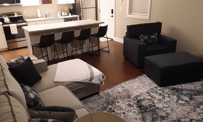 Wolfeboro Apartamento | 2 BR Apt in Downtown Wolfeboro