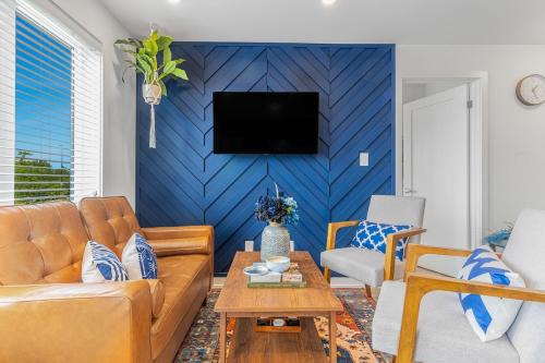 Niagara Falls Apartamento | 2 BR at 17 Mins Walk to Falls,Patio,BBQ and Outdoor Space