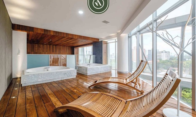 Granada Apartamento | 2 BR Condo in Polanco with Pool and Gym