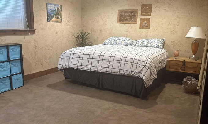 Cottonwood Heights Apartamento | 2 BR Cozy Retreat. Close to freeway and mountains.