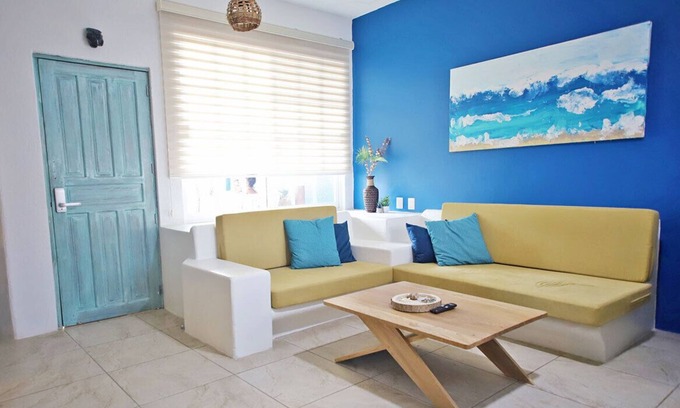 Rinconada Apartamento | 2 BR - Fast Internet, King beds, AC, Near beach w/Pool