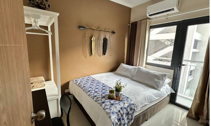 Paranaque Condominio | 2 BR Fully Furnished Condo Parañaque with Pool and Parking - Bloom 1135