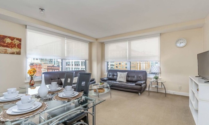 Chinatown Apartamento | 2 BR Fully Furnished Apartment at Penn Quarters - Surrounded by Best Restaurants