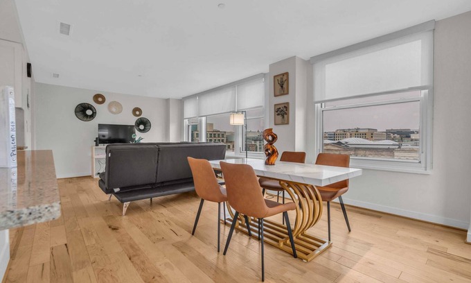 Chinatown Apartamento | 2 BR Fully Furnished Apartment at Penn Quarters - Surrounded by Best Restaurants