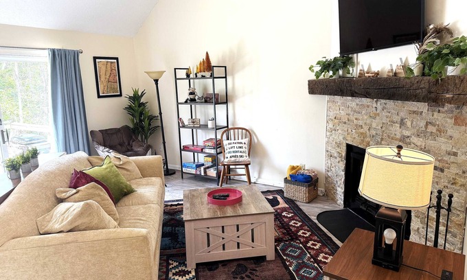 Hancock Condominio | 2 BR Jiminy Peak w Mountain View Sleeps 7 Gorgeous