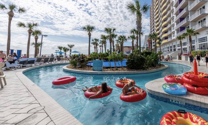 Brush - Stewarts Complejo | 2 BR Resort Managed Suites at Wyndham Ocean Walk - 4 Pools, Lazy River, Beach!