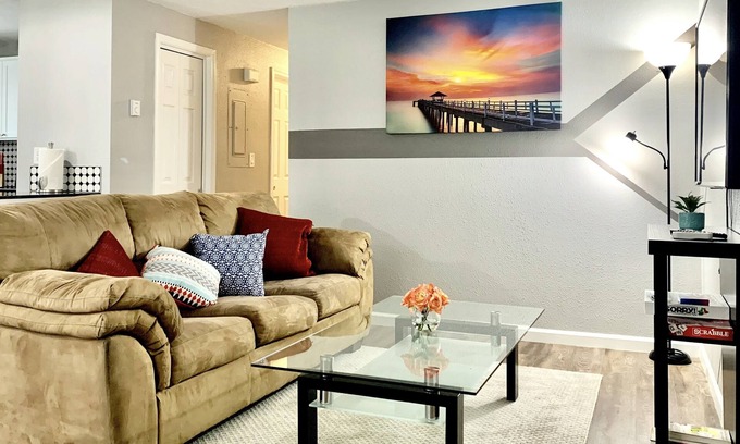 Aloha Casa | 2 BR Single Story Townhouse w King Bed