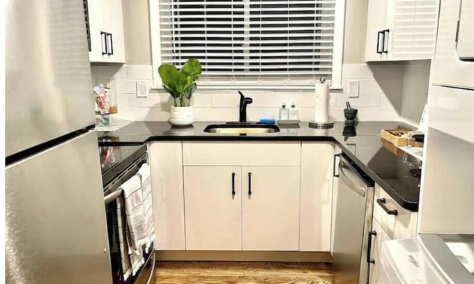 Binghamton Apartamento | 2 Br -Symphony on the Park - Gorgeous Design
