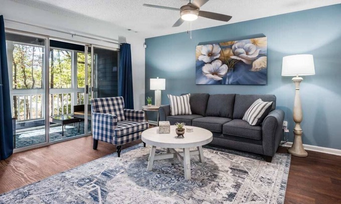 Meadowbrook Casa | 2 BR Townhome w/comfy King Beds | Central to shops