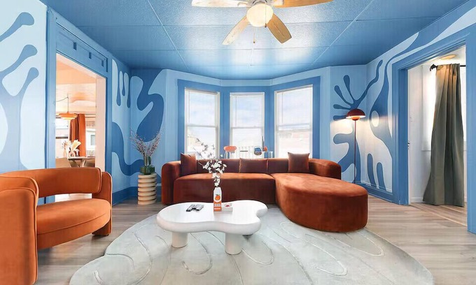 Brighton Heights Casa | 2-BR Vibrant Home | Fire Pit | Sleeps 4 | Downtown | PA