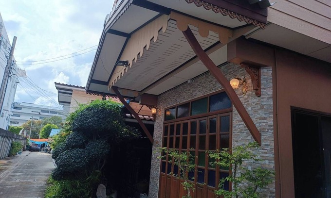 Khlong Kum Casa | 2 BRs house near Lamsali MRT, BaanChaySala