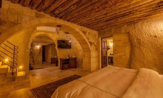 Mustafapasa Hotel | 2 Cave Suites Ideal for Family Getaway w/ Stunning Garden & Pool Access