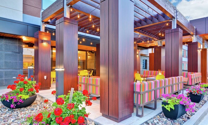 Rochester Apartamento | 2 Connecting Suites at a Hotel