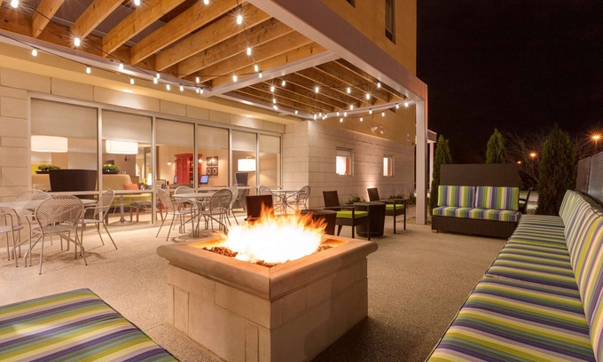 Canton Apartamento | 2 Connecting Suites at a Hotel