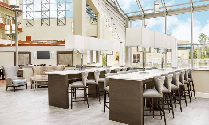 Airport North Casa | 2 Connecting Suites at a 4⭐️ Hotel