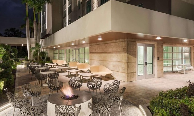 Braden River Apartamento | 2 Connecting Suites at a Hotel
