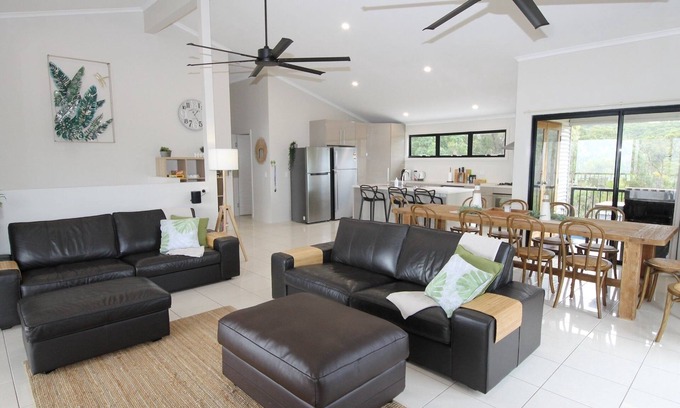Brisbane Waterfront Casa | 2 Coral Crescent Brisbane