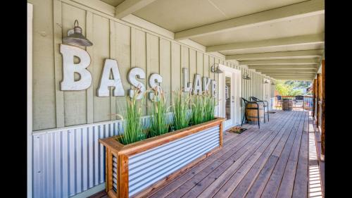 Bass Lake Casa | #2 Cottage Like Suite With Private Hot Tub