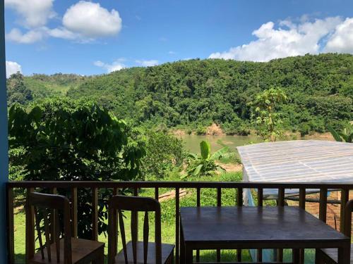 Nong Khiaw Casa | 2 Days Tours and Home stay
