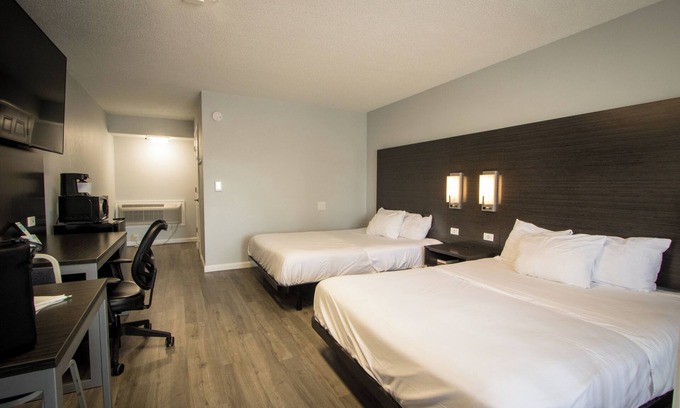 Henderson Hotel | 2 Double Beds Accessible Non Smoking at Envi Boutique Hotel