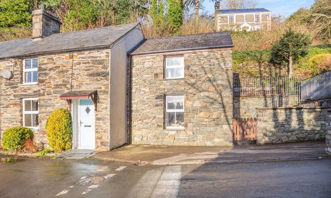 Penrhyndeudraeth Casa | 2 Efail Wen - Dos Habitaciones Casa, Capacidad 4
