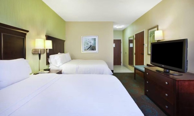 South Bend Hotel | 2 Exclusive Suites w/ Free Breakfast – Great for Extended or Short Stays