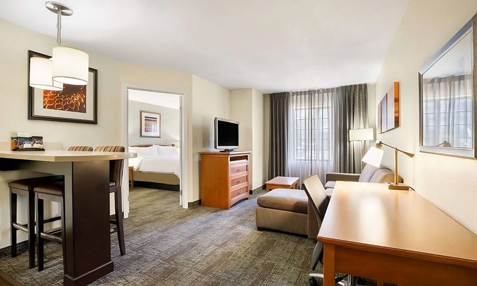 Carmel Mountain Ranch Complejo | 2 Family-Friendly Units w/ Full Kitchen & Outdoor Pool, Minutes to San Diego Zoo