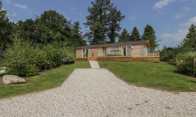 Dobwalls Casa | 2 Faraway Fields