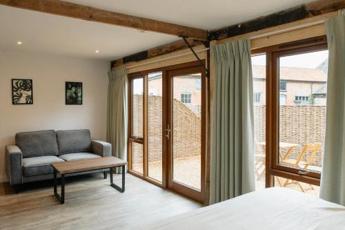 Beccles Casa | 2 Henham Barns