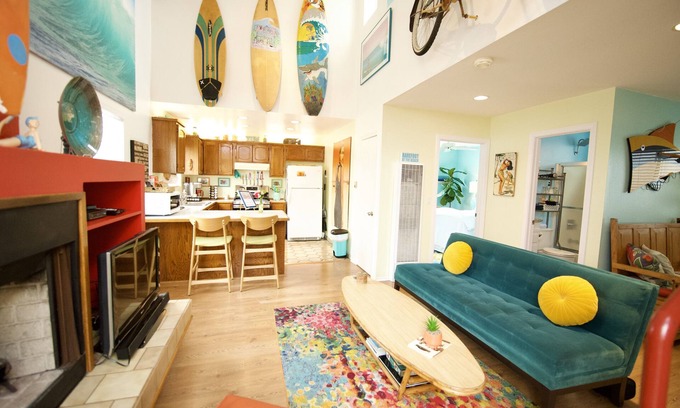 Hermosa Beach Casa | 2 HOUSES FROM THE BEACH!! +Onsite Parking