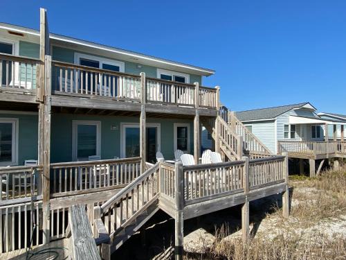 Emerald Isle Casa | 2 if by Sea- East Unit